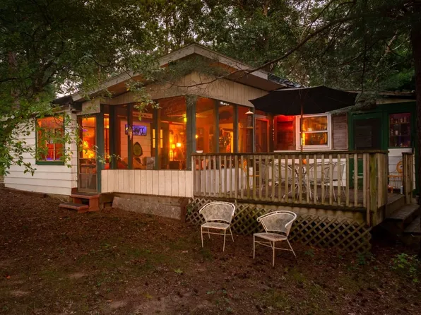 W4962 N Oakhaven Cir, Wautoma, WI 54982