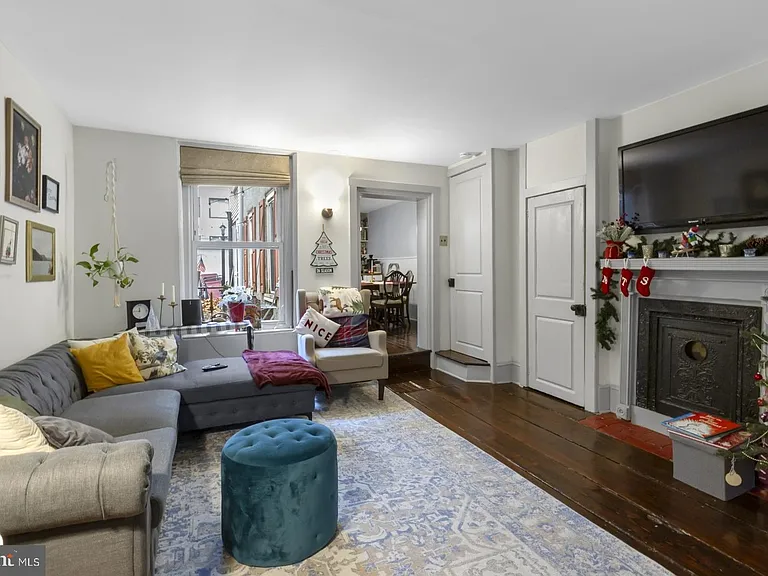 132 Elfreths Aly — Photo 1
