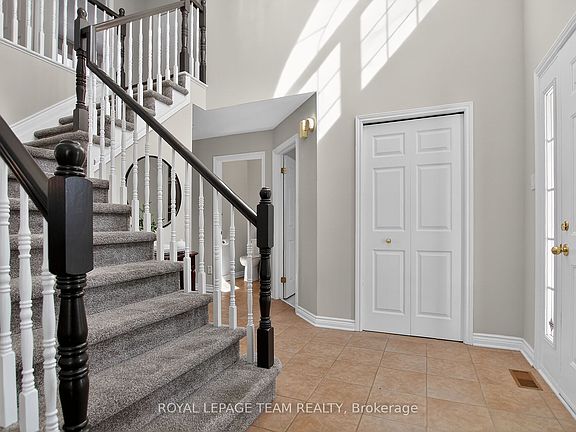 5th image of 22 Renshaw Ave