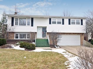 6925 Richmond Ave, Darien, IL 60561