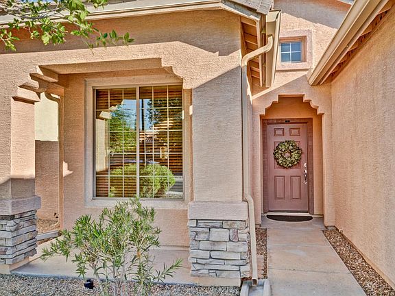 Covered Entry w/Coffee Patio