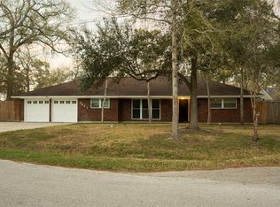 2921 Oak Dr, Dickinson, TX 77539