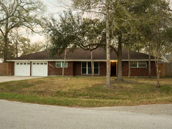 2921 Oak Dr, Dickinson, TX 77539