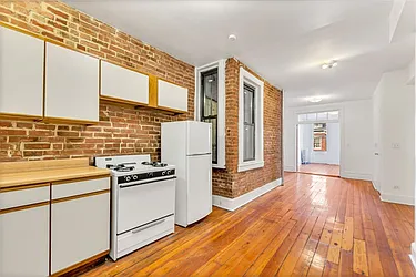 Rented by Pistilli Realty Group