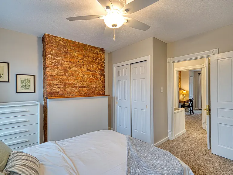 350 Lamont Pl — Photo 13