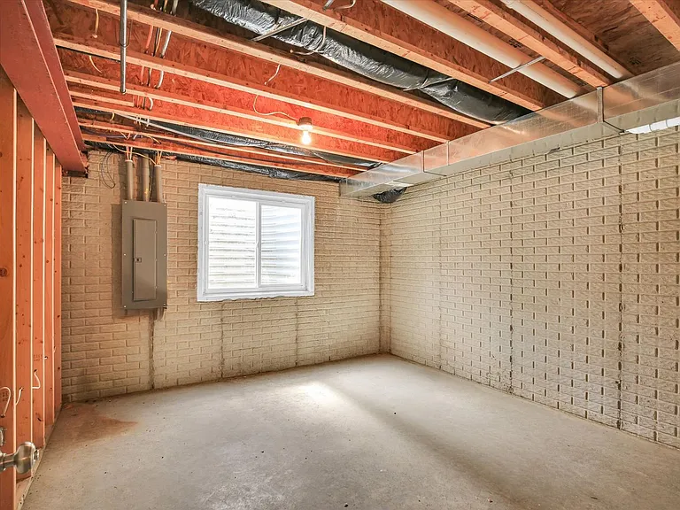 2321 Blanche Ln — Photo 27