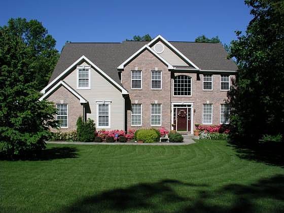 1st image of 8 Mildred Ln
