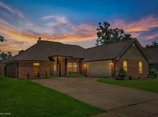 204 Southern Creek Cir, Haughton, LA 71037