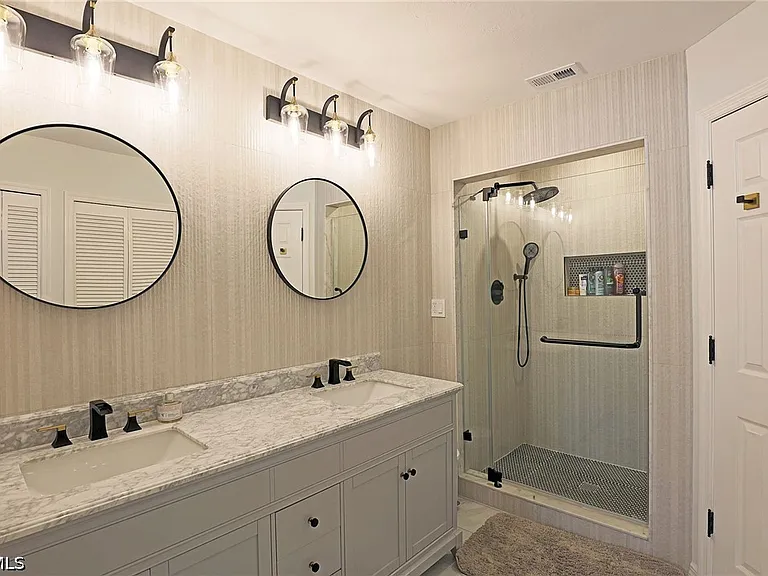 11921 Seabreeze Cove Ln #208 — Photo 11