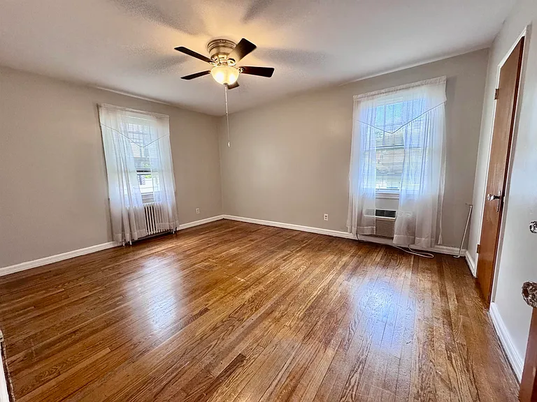 816 Kingsland Ave — Photo 10