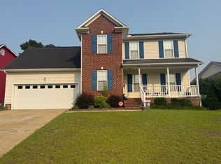 5340 Miranda Dr, Hope Mills, NC 28348