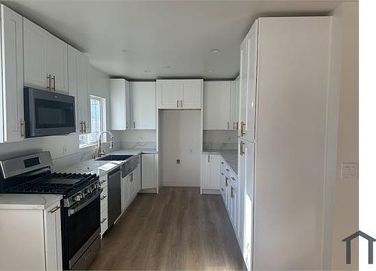 1st image of 8921 Wadsworth Ave #8927