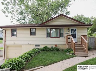 704 N Beadle St, Papillion, NE 68046