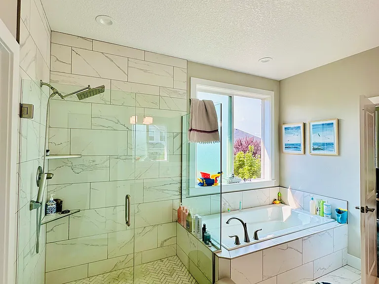 7815 NW 166th Ave — Photo 58