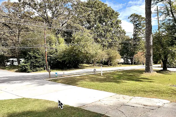 2158A Lower Roswell Rd — Photo 41