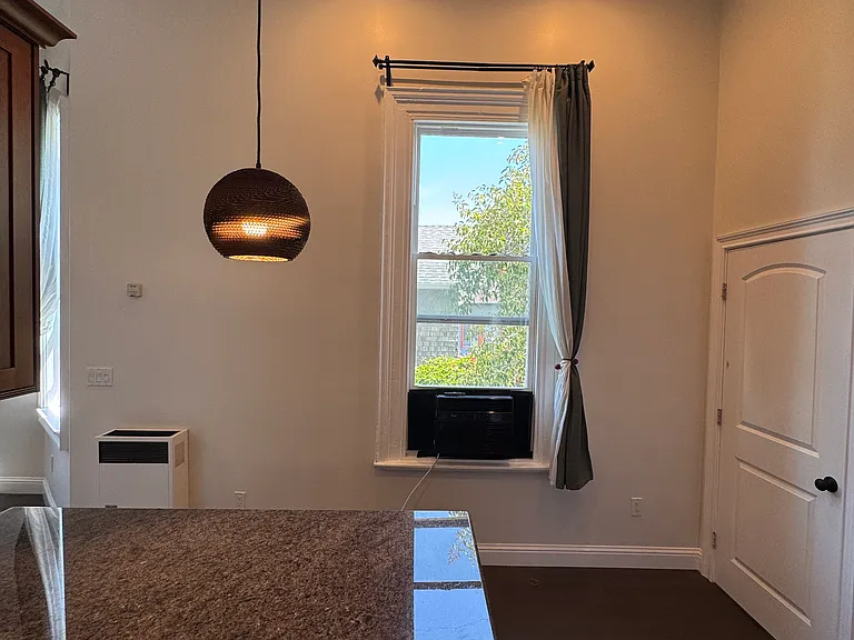 Window AC unit