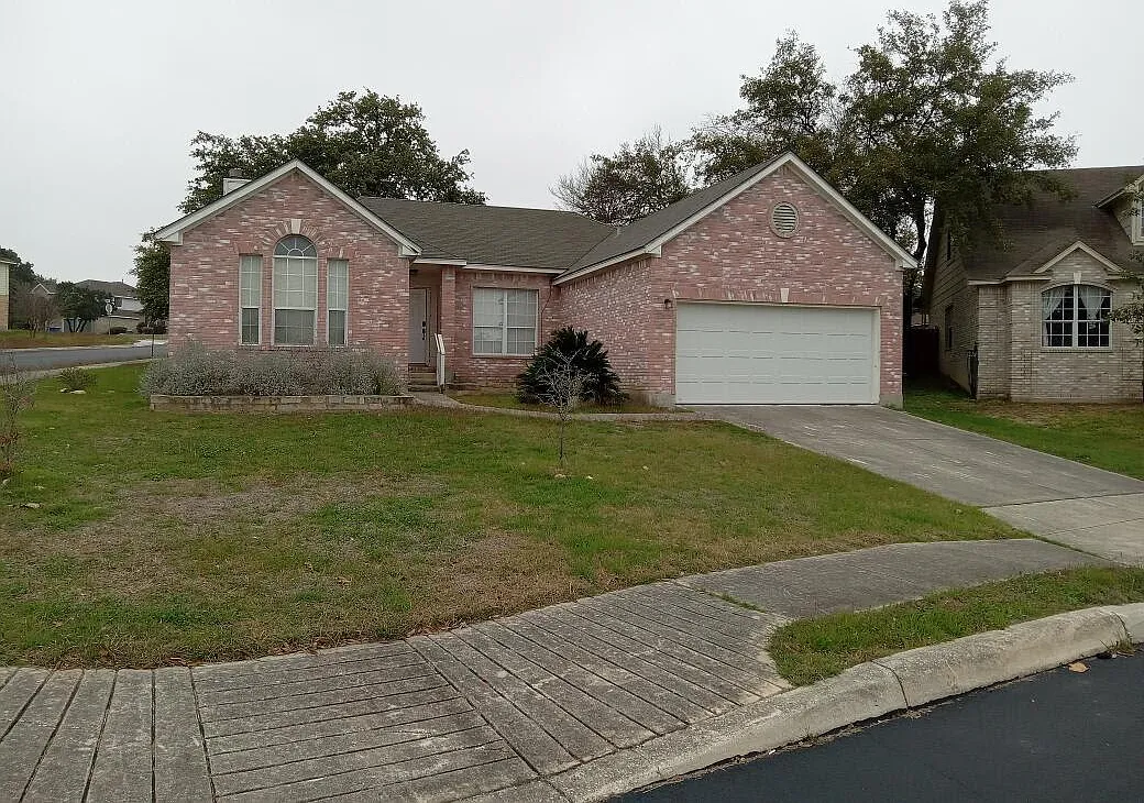 3 bed, 1883 sqft, $1,800 — Photo 1