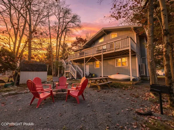 3176 Carobeth Dr, Tobyhanna, PA 18466