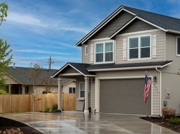 968 NW Teak Ct, Redmond, OR 97756