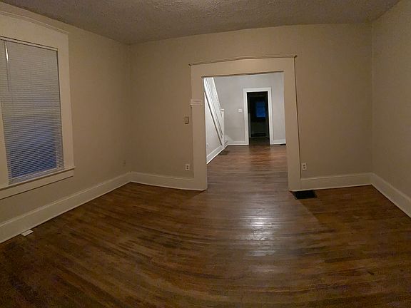 4th image of 1606 Broadway St