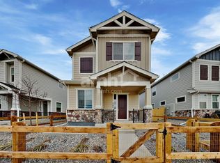 380 N Addison Way, Aurora, CO 80018