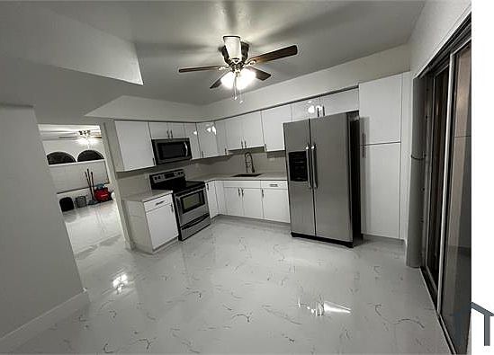 4th image of 5403 W 22nd Ct #402