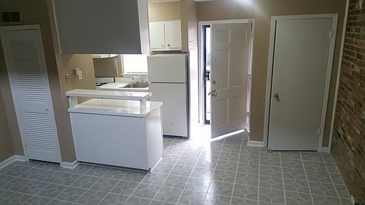3rd image of 97 N Belvedere Blvd APT 006