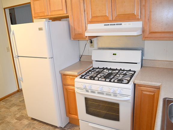 3rd image of 8864 United Ln APT 1