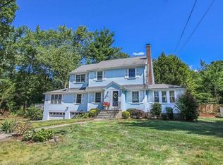 13 Pine St, Medfield, MA 02052