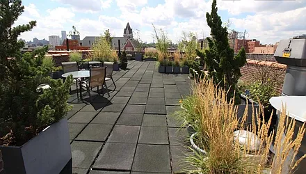 Rented by Pelle Hamburger, LREB