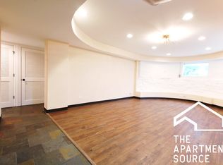 1352 N Lasalle St #G, Chicago, IL