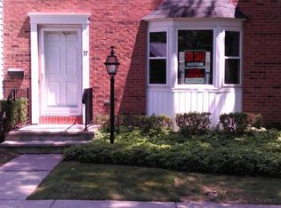 37 The Cmn, Lockport, NY 14094