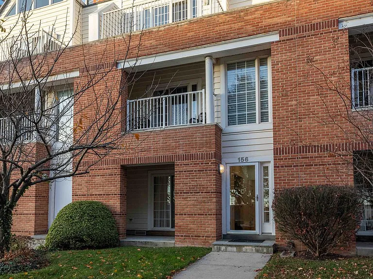 156 Christina Landing Dr — Photo 4