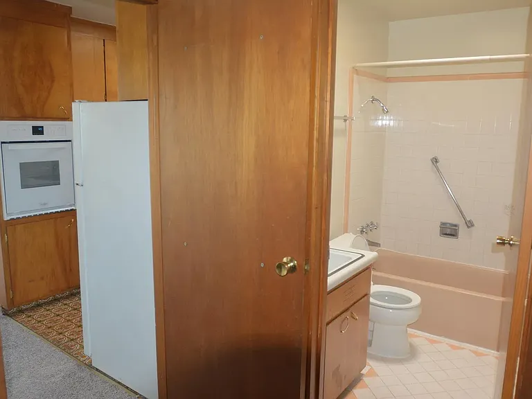 905 Evelyn Ave #7 — Photo 6