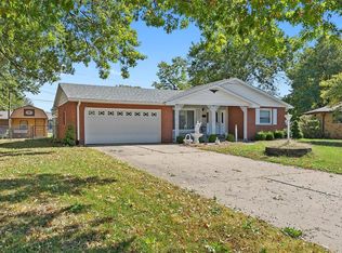 22 Meadowlark Ct, Granite City, IL