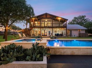 271 Smokehouse Rd, Fredericksburg, TX 78624