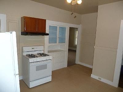 3rd image of 324 N 4th St