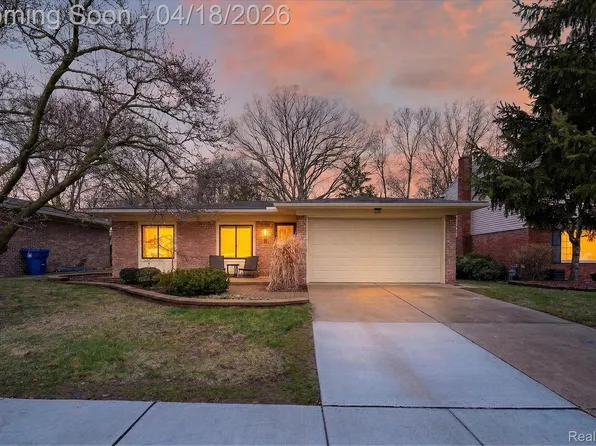 43156 Hanford Rd, Canton, MI 48187