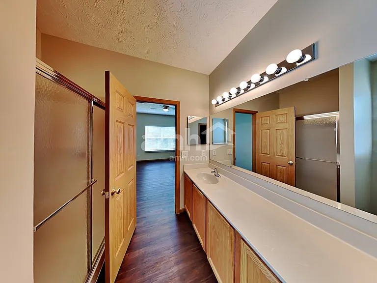 1468 E Quail Run Dr — Photo 12