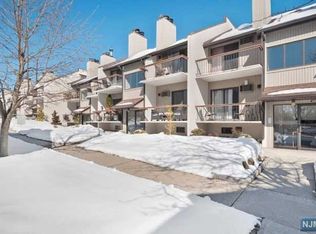 107 W Ridge Mews #1G, Wood Ridge, NJ 07075