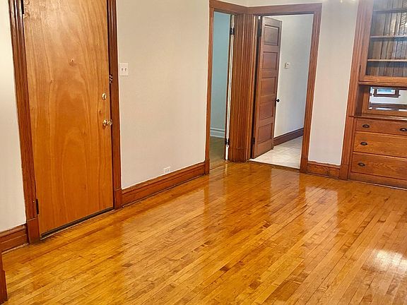 5th image of 2727 N Monticello Ave #2F