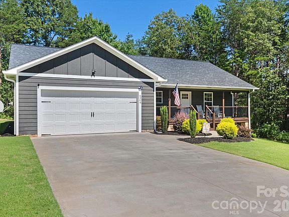 2nd image of 4364 Belmont Dr