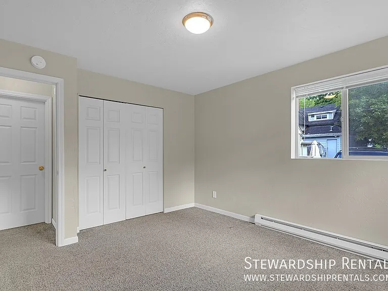 541 Lawrence St #B — Photo 10