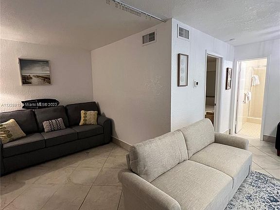 5th image of 4520 El Mar Dr #16