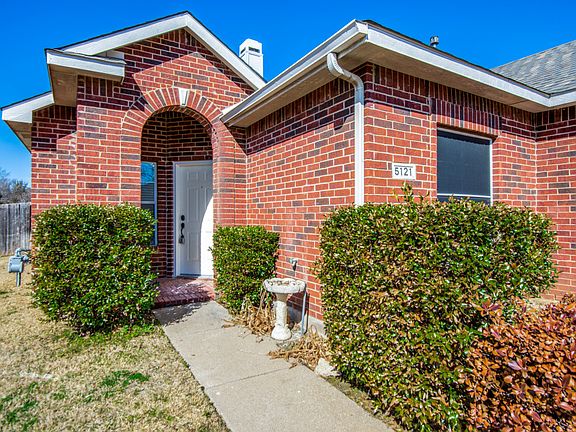3rd image of 5121 Timber Park Dr