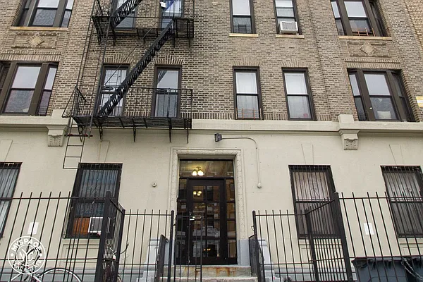 Rented by MySpaceNYC | media 7