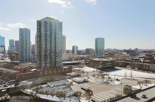 600 N Kingsbury St #1714 — Photo 6