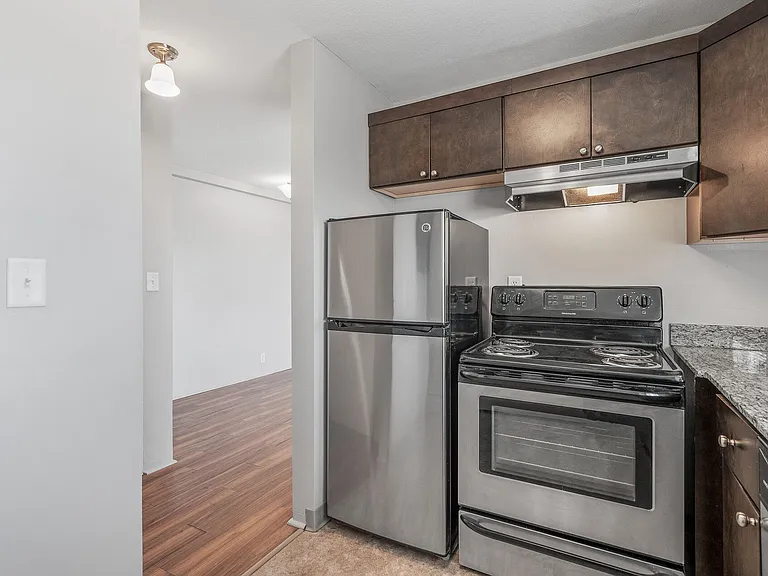 2915 W 50th St — Photo 54