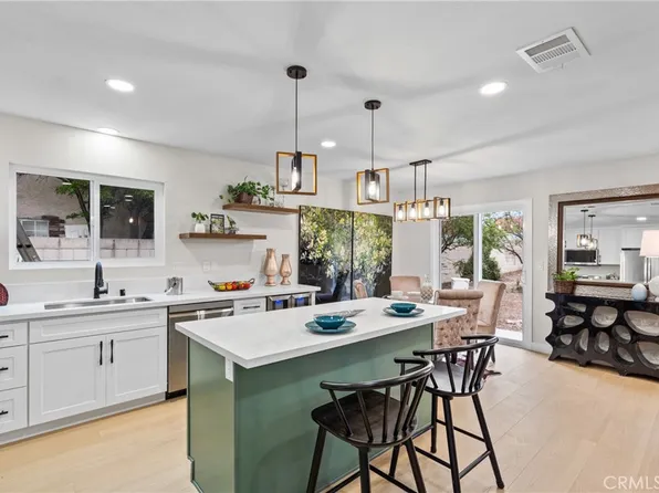 8967 Lime Ct, Fontana, CA 92335