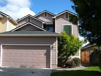 2775 Parkwood Village Ln photo 1